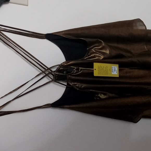 Plus size top very shiny gold top size 22 - Picture 3 of 5